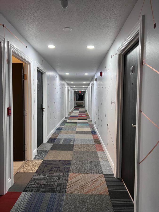 Hotel Rosewood Garden Lake Delton Esterno foto