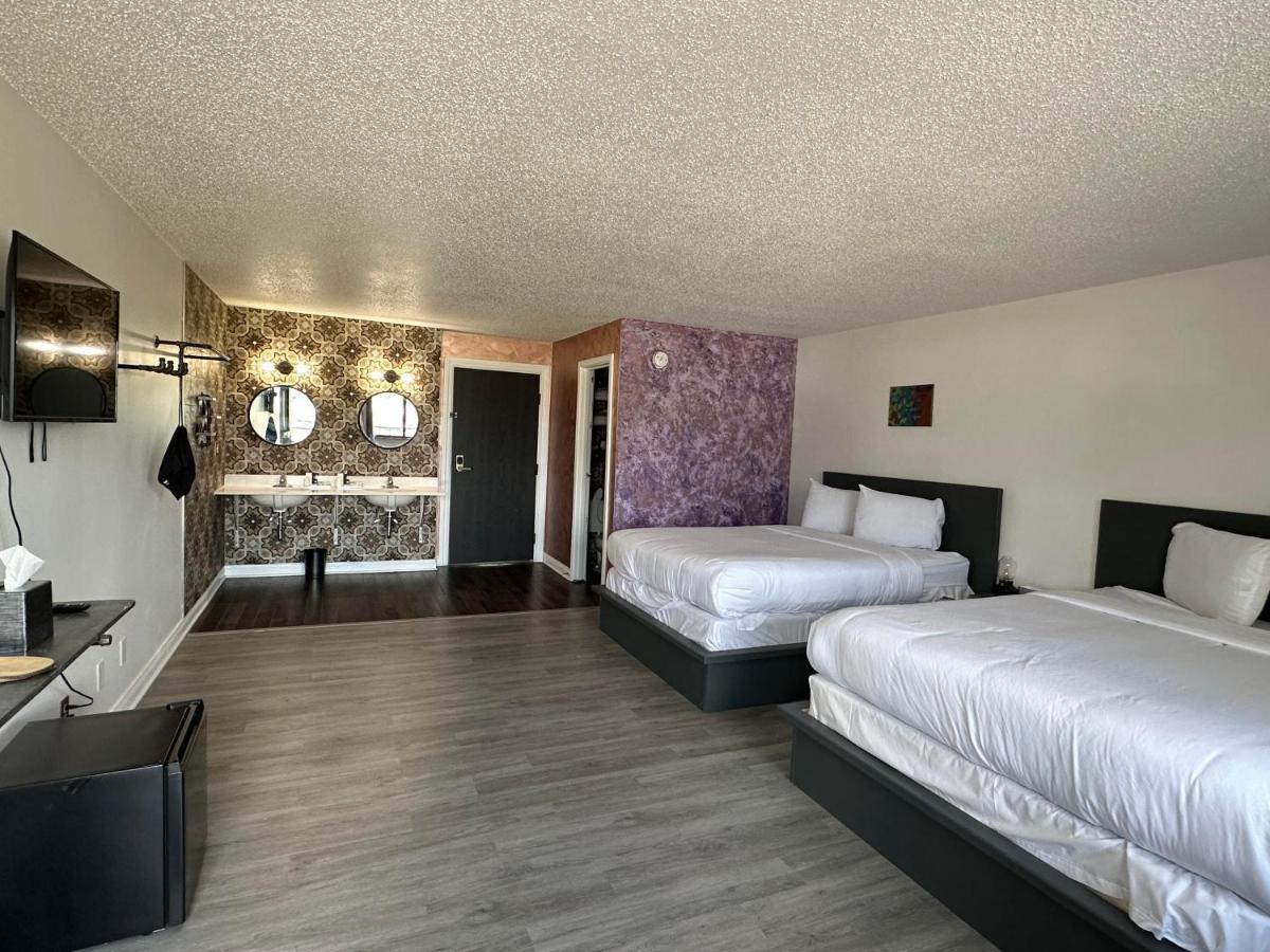 Hotel Rosewood Garden Lake Delton Esterno foto